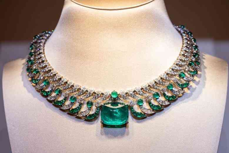 寶格麗項鏈慈善款(寶格麗項鏈慈善款是什么材質(zhì)的)插圖7