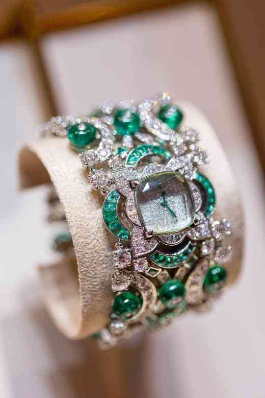 寶格麗項鏈慈善款(寶格麗項鏈慈善款是什么材質(zhì)的)插圖8