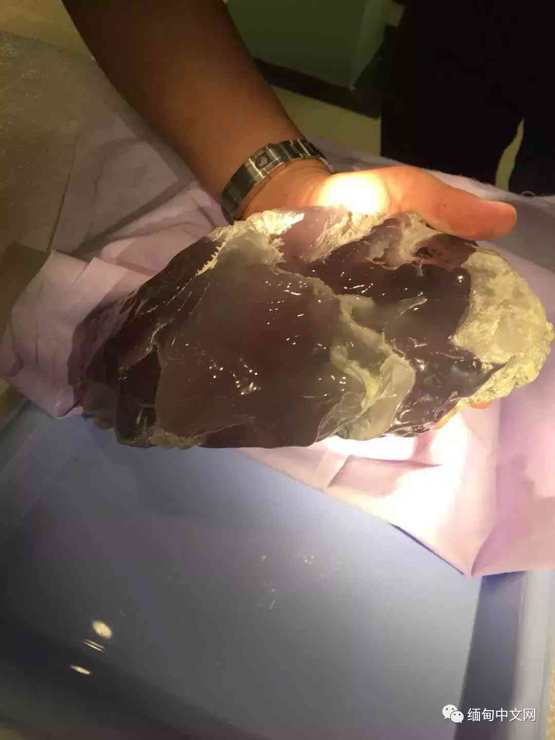 緬甸翡翠原石直播(緬甸翡翠視頻直播)插圖2