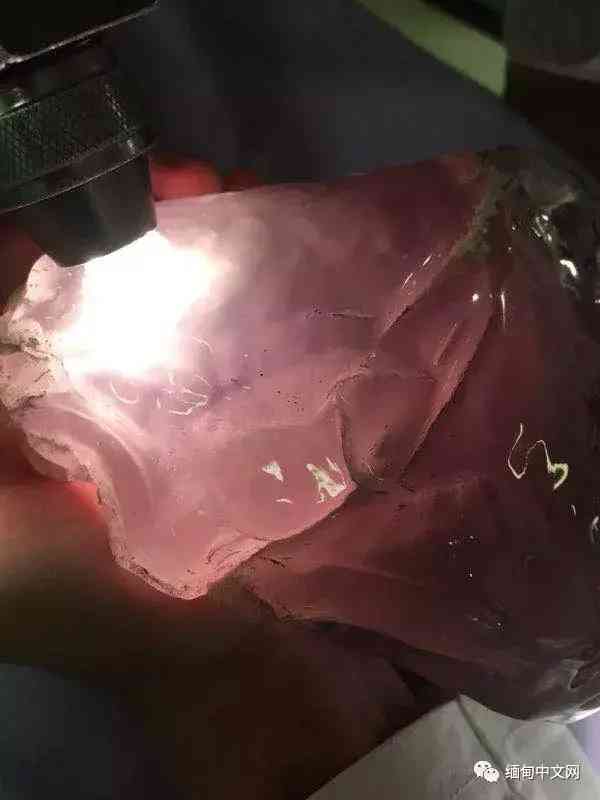 緬甸翡翠原石直播(緬甸翡翠視頻直播)插圖3