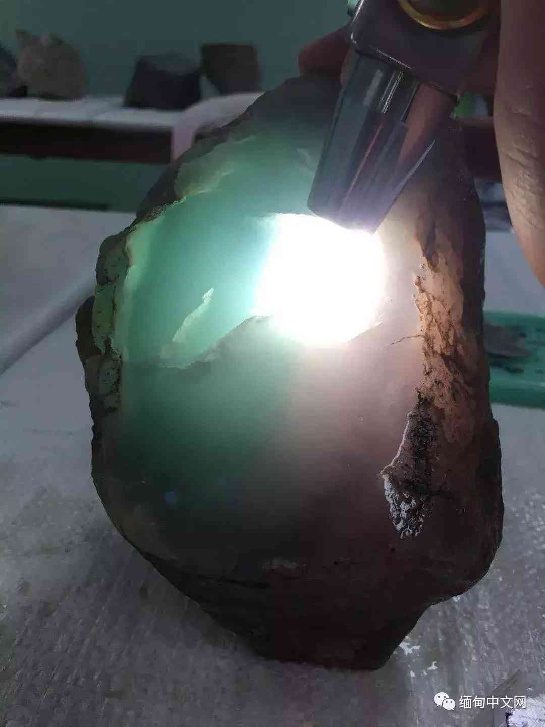 緬甸翡翠原石直播(緬甸翡翠視頻直播)插圖6