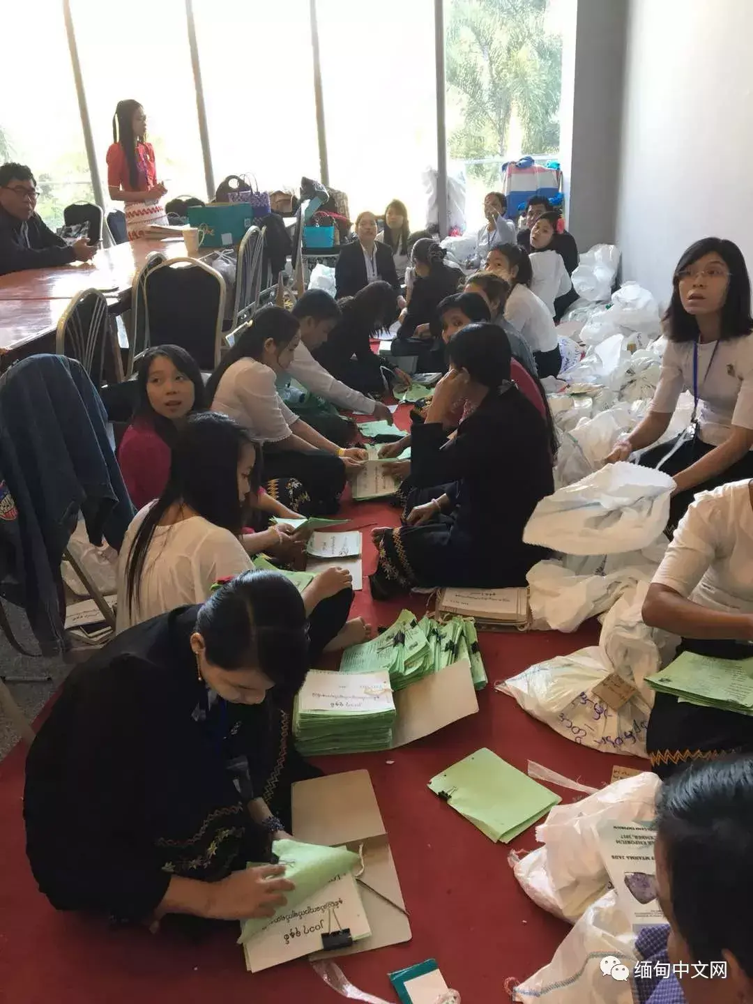 緬甸翡翠原石直播(緬甸翡翠視頻直播)插圖10