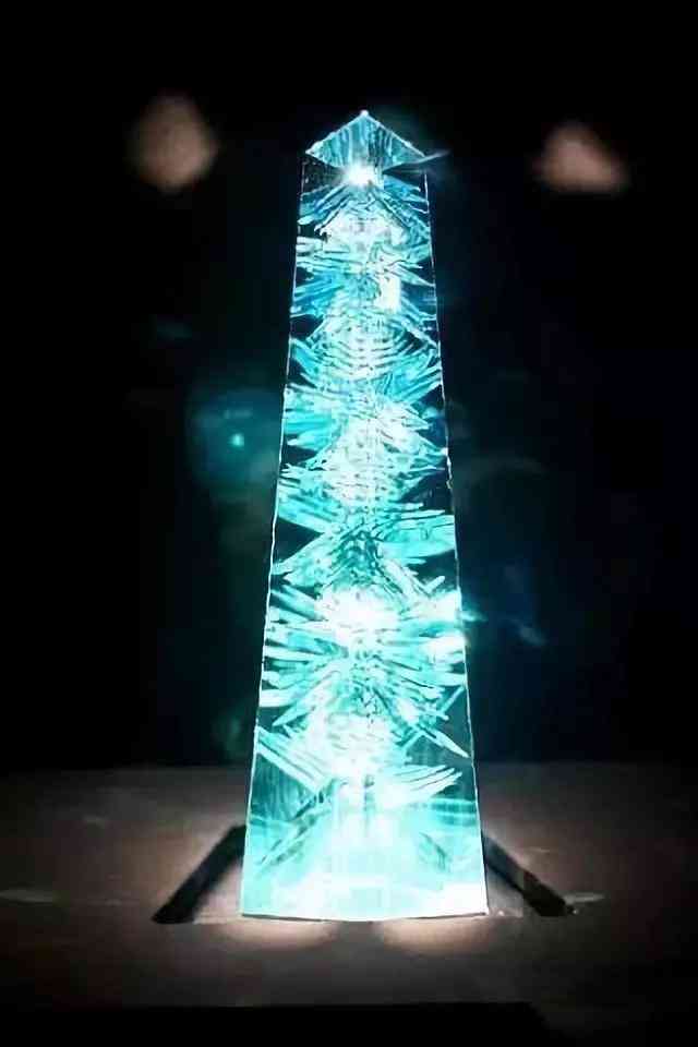 海藍(lán)寶石手鐲(海藍(lán)之謎翡翠手鐲)插圖7