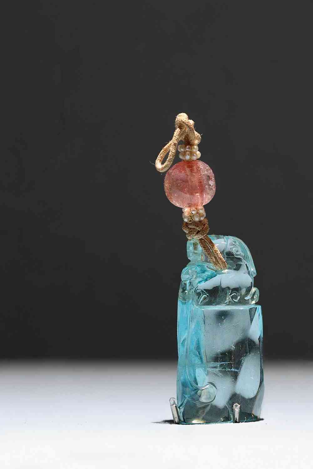 海藍(lán)寶石手鐲(海藍(lán)之謎翡翠手鐲)插圖9