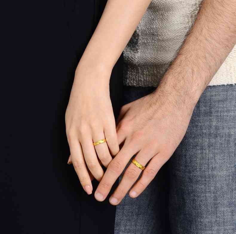 結(jié)婚金戒指一般多少克(結(jié)婚金戒指一般多少克的)插圖4