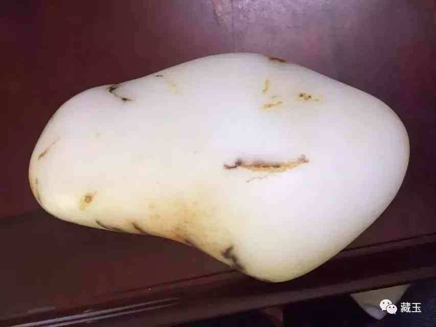 和田玉手鐲回收價格(和田玉首飾回收)