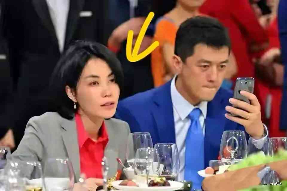 鉆戒品牌logo大全(鉆戒品牌圖案)插圖30