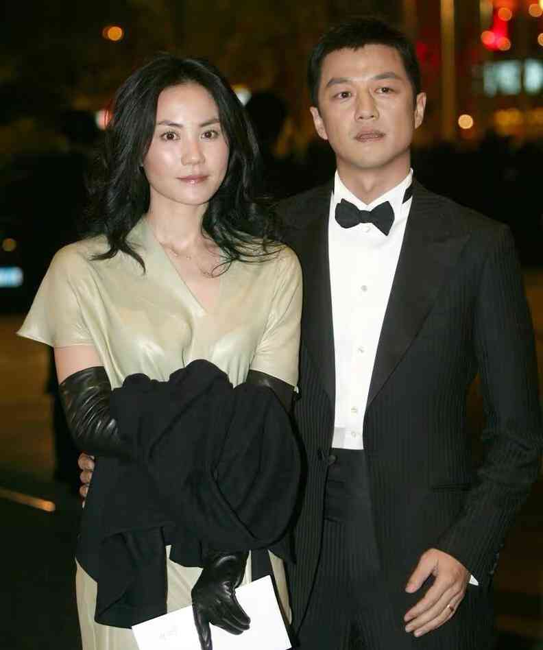 鉆戒品牌logo大全(鉆戒品牌圖案)插圖36