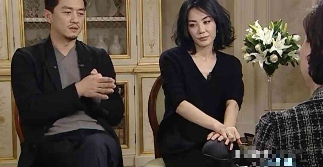 鉆戒品牌logo大全(鉆戒品牌圖案)插圖39