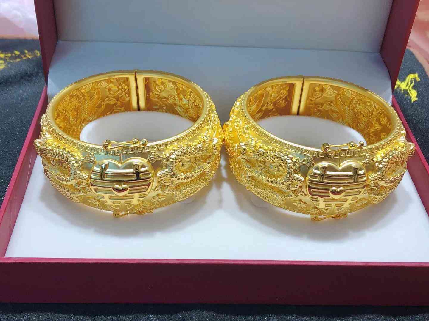 黃金手鐲一般多少克左右好(黃金手鐲多少克帶著最舒服)插圖5