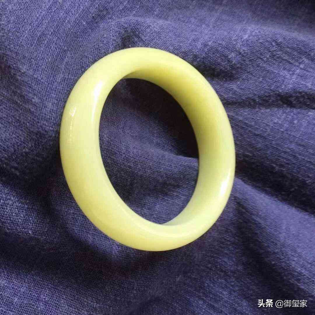 和田玉的手鐲多少錢(和田玉的手鐲多少錢一只)插圖3