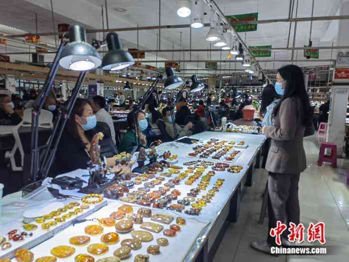 中國哪些地方有翡翠原石(中國哪里有翡翠石頭)