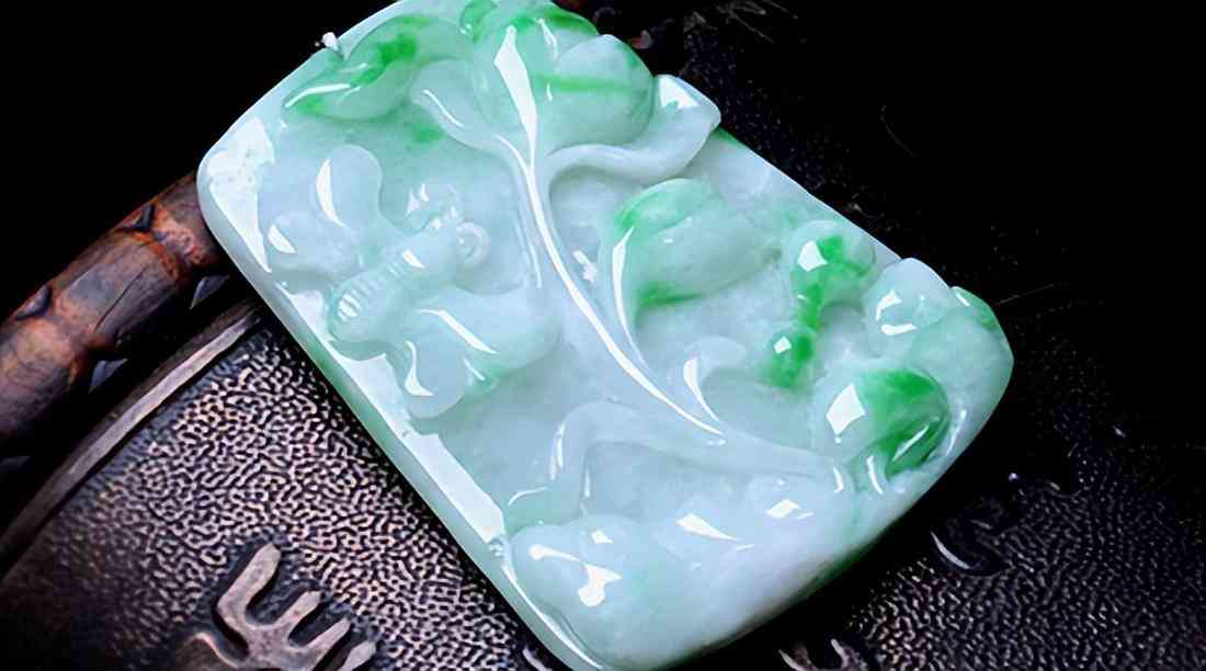 翡翠如何看品質(zhì)好與不好(翡翠與玉石的區(qū)別)