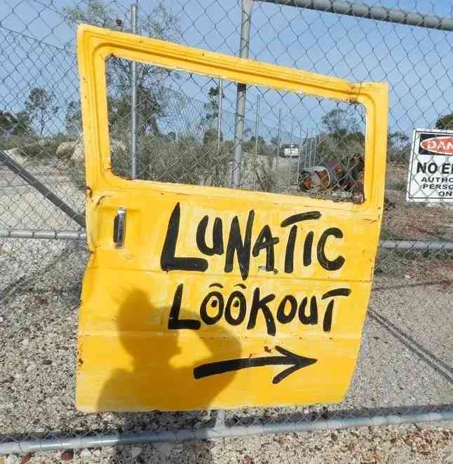 歐泊石真假辨別泡水(歐泊石怎么看好壞)