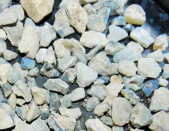 歐泊石真假辨別泡水(歐泊石怎么看好壞)插圖5