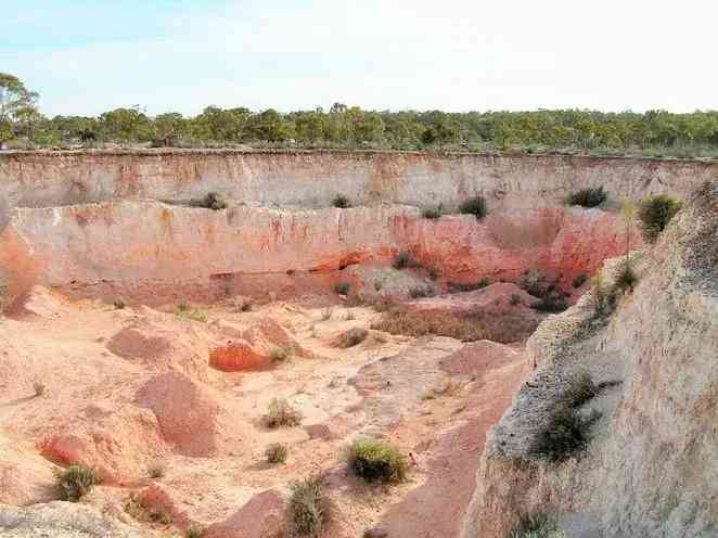 歐泊石真假辨別泡水(歐泊石怎么看好壞)插圖7