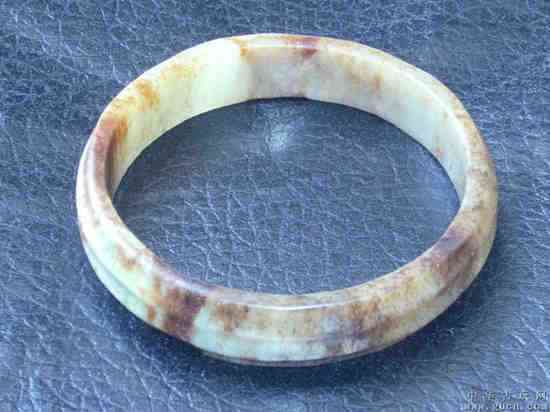 玉鐲戴多久就認(rèn)主人了(五大生肖不適合戴玉)插圖5