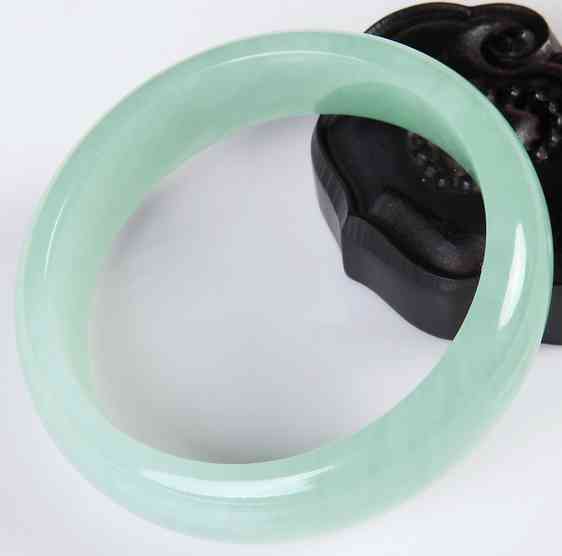 玉鐲戴多久就認(rèn)主人了(五大生肖不適合戴玉)插圖7