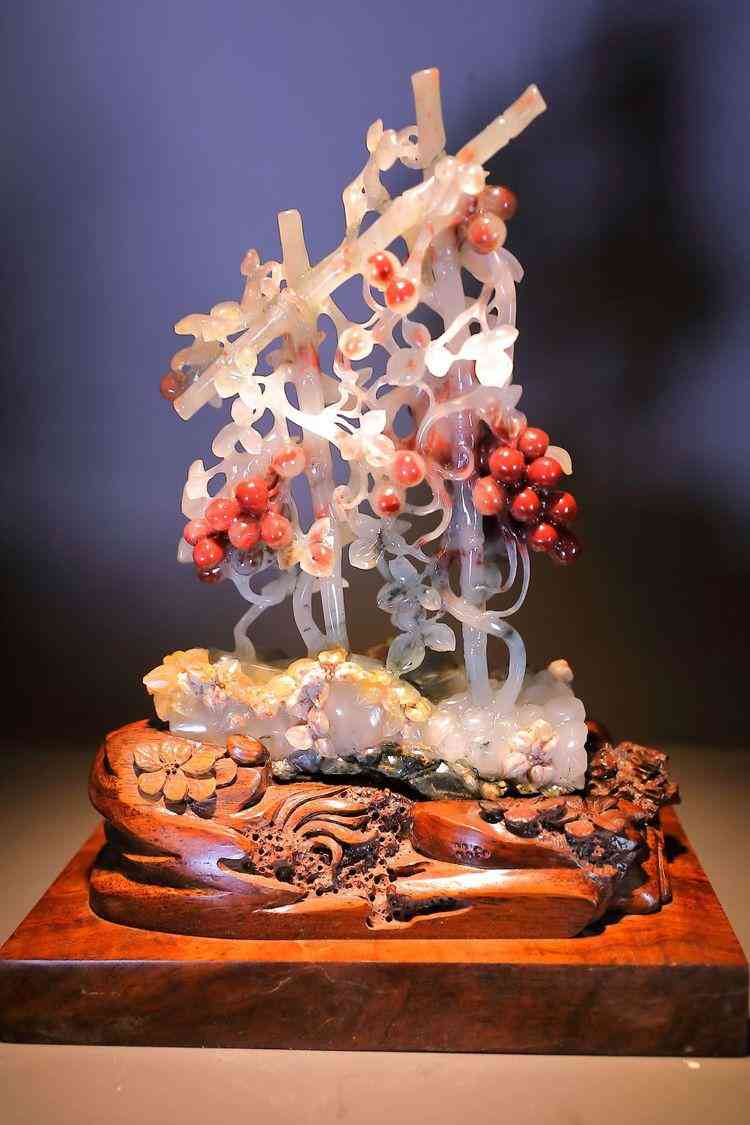 桂林雞血玉全是假的(三種女人不適合戴玉)插圖6