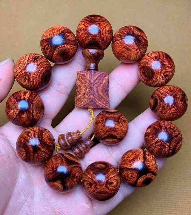 海南黃花梨手串價格(海南黃花梨手串真假辨別)插圖4