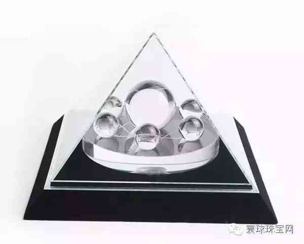 施華洛世奇水晶是天然的嗎(施華洛世奇水晶是什么材質(zhì)的)插圖3