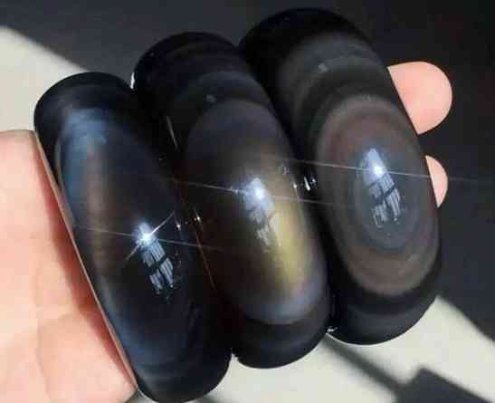 冰種黑曜石和玻璃區(qū)別(冰種黑曜石價(jià)格一般在多少)插圖2