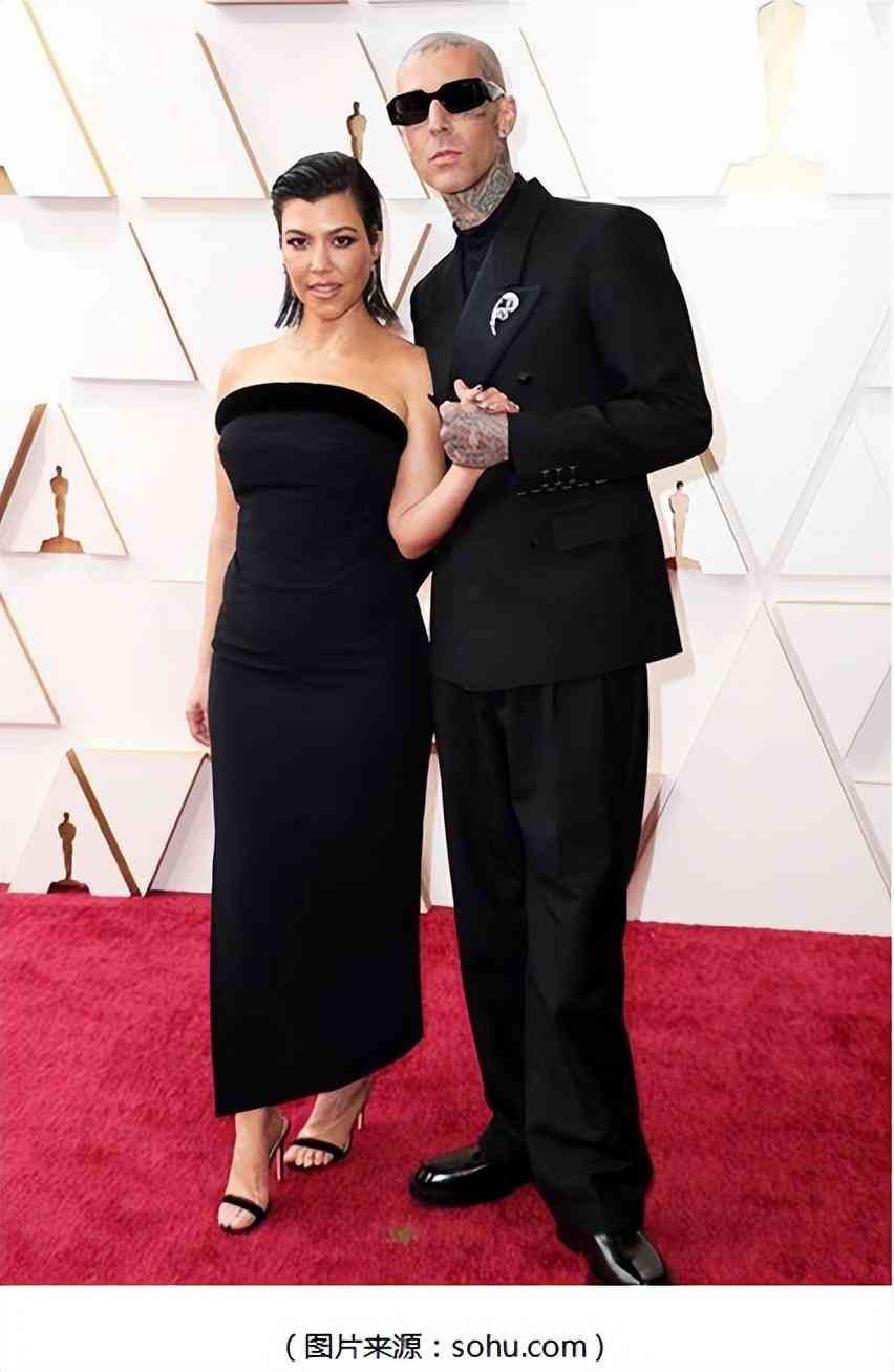 男士白金項(xiàng)鏈配什么吊墜好看(男士白金項(xiàng)鏈?zhǔn)裁雌放坪?