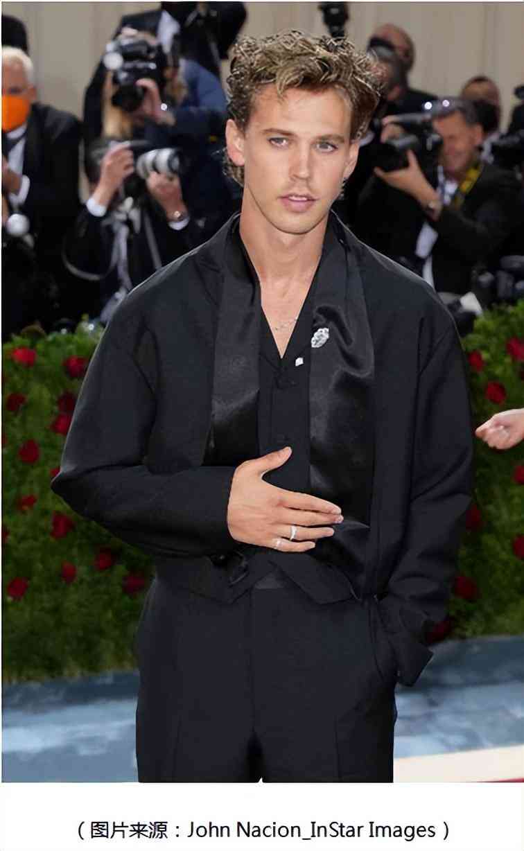 男士白金項鏈配什么吊墜好看(男士白金項鏈?zhǔn)裁雌放坪?插圖2