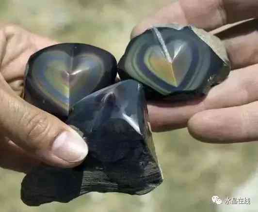 黑曜石手鏈價(jià)格一般在多少(黑曜石手鏈價(jià)格一般在多少錢)插圖1