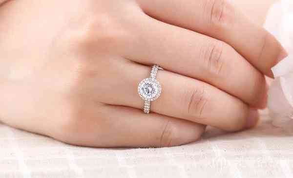 鉑金鉆戒怎么辨別真假(鉑金鉆戒怎么辨別真假圖片)