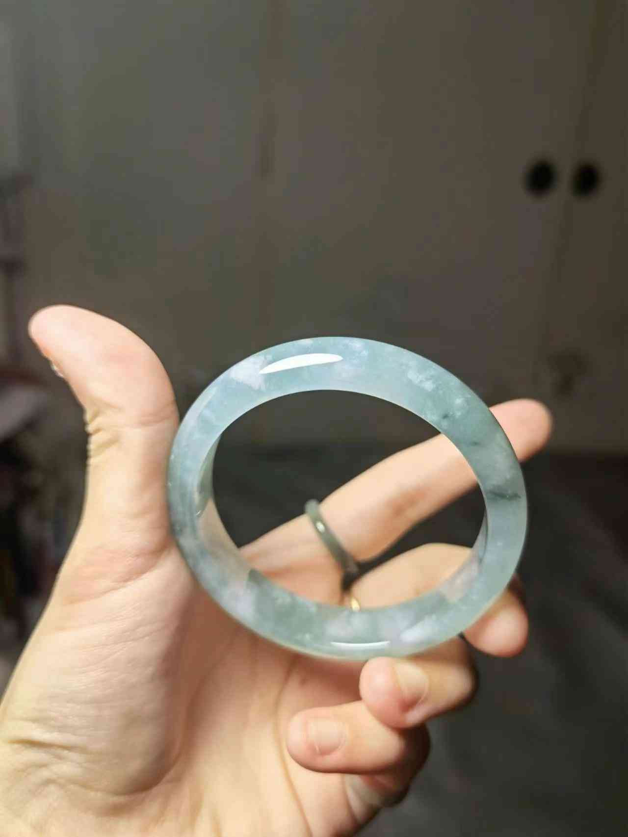 翡翠里面全是棉絮狀物(翡翠過(guò)燈全是棉絮狀是啥種)插圖4