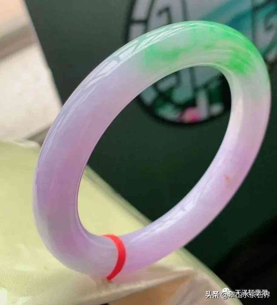 翡翠手鐲價(jià)格(翡翠手鐲糯種價(jià)格)插圖10