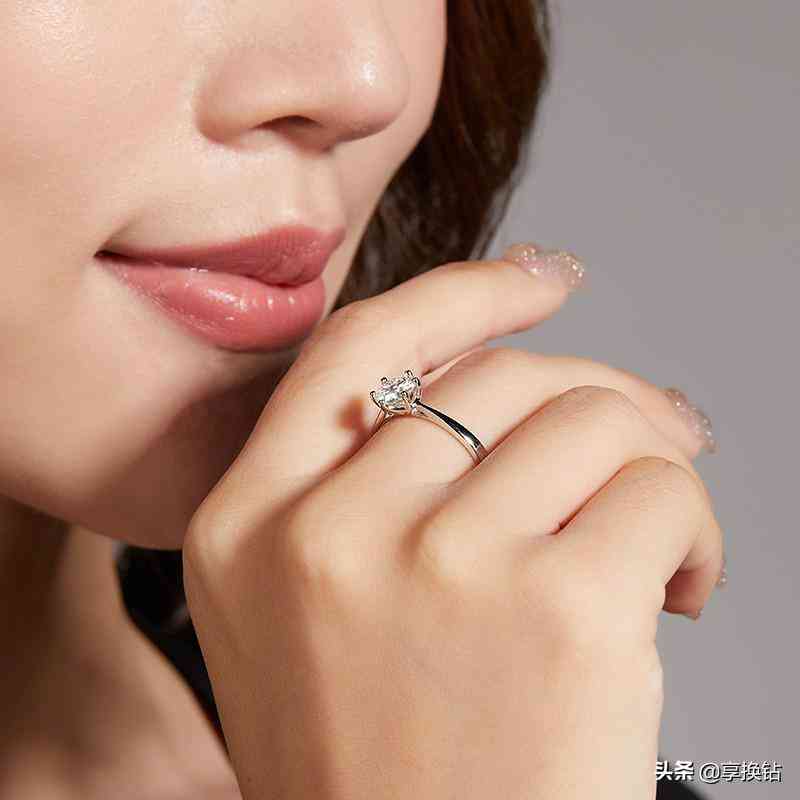 女生左手戴戒指五個手指的含義(男左手戴戒指五個手指的含義)