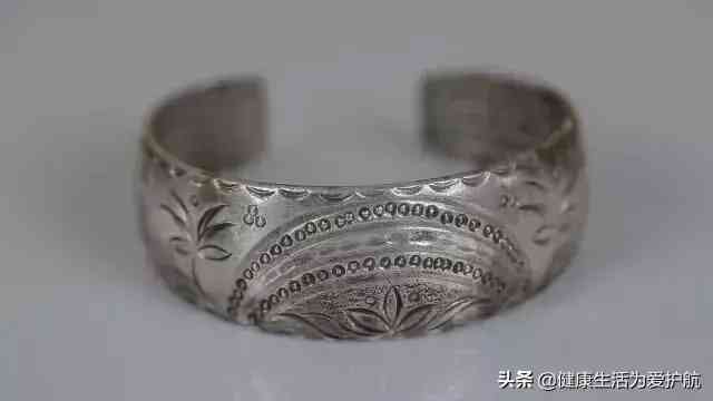 怎么清洗銀項鏈(自己怎么清洗銀項鏈)插圖2