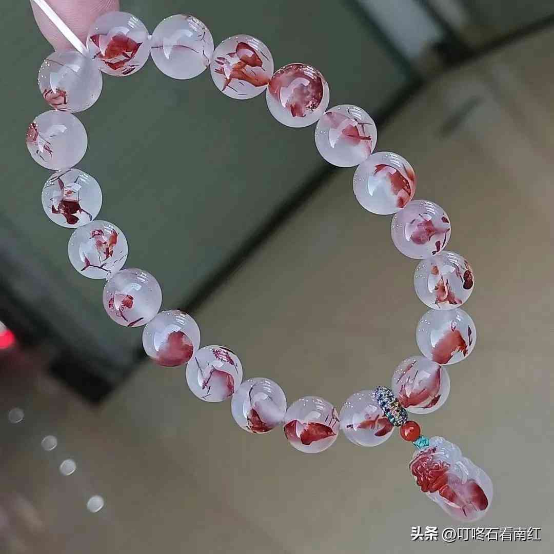 南紅瑪瑙手串(南紅瑪瑙手串的功效與作用)插圖3