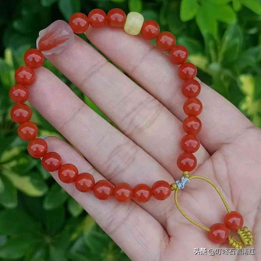 南紅瑪瑙手串(南紅瑪瑙手串的功效與作用)插圖16