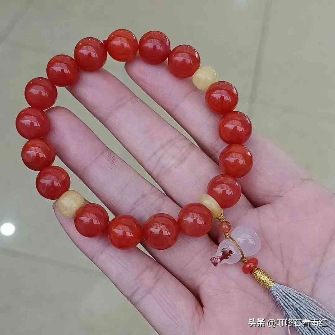 南紅瑪瑙手串(南紅瑪瑙手串的功效與作用)插圖18