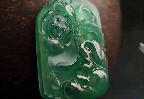 老坑冰種翡翠是什么意思(冰種和糯種哪個(gè)好)插圖11