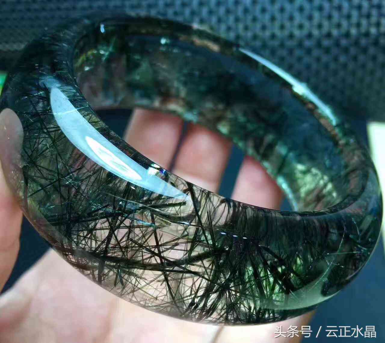 粉水晶手鐲貴嗎一般多少錢(粉水晶手鐲容易碎嗎)插圖15