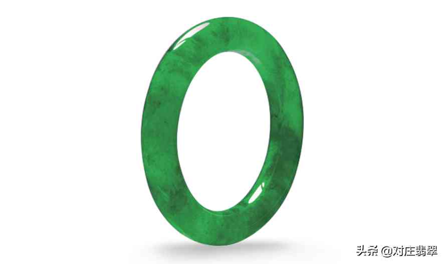 翡翠手鐲的價格(翡翠手鐲價格對照表圖)