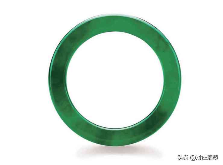 翡翠手鐲的價(jià)格(翡翠手鐲價(jià)格對(duì)照表圖)插圖1