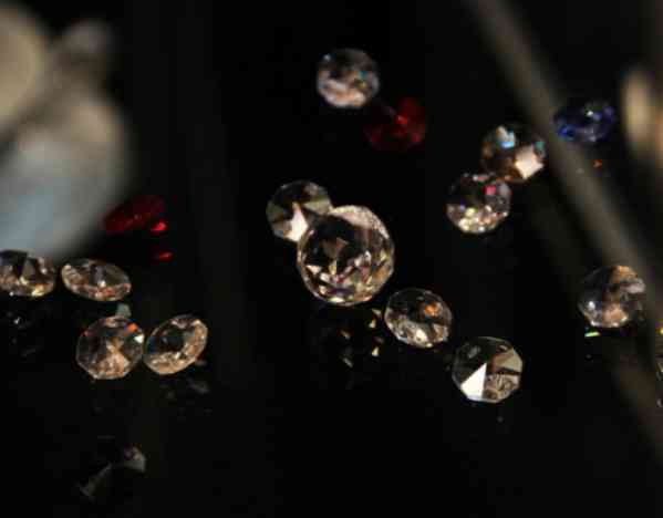 女生佩戴茶水晶的禁忌(女生佩戴茶水晶的禁忌是什么)插圖9