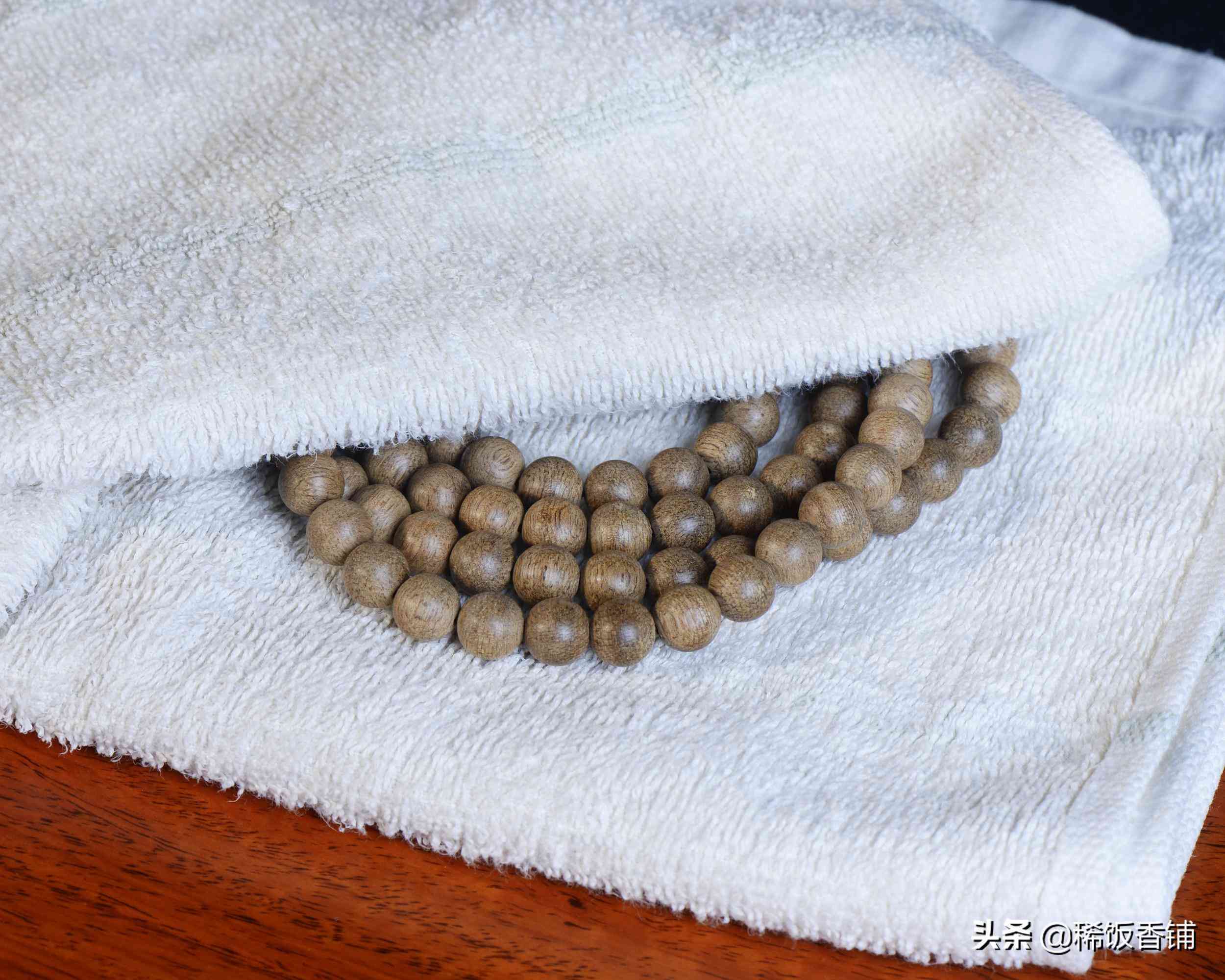 沉香手串佩戴十大禁忌(沉香手串有什么作用與功效)插圖1