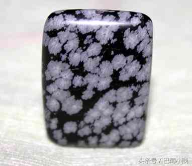 黑曜石幾十元是真的嗎(女人戴黑曜石的禁忌)插圖8