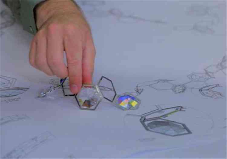 施華洛世奇是什么檔次的(施華洛世奇是什么檔次的品牌)插圖10