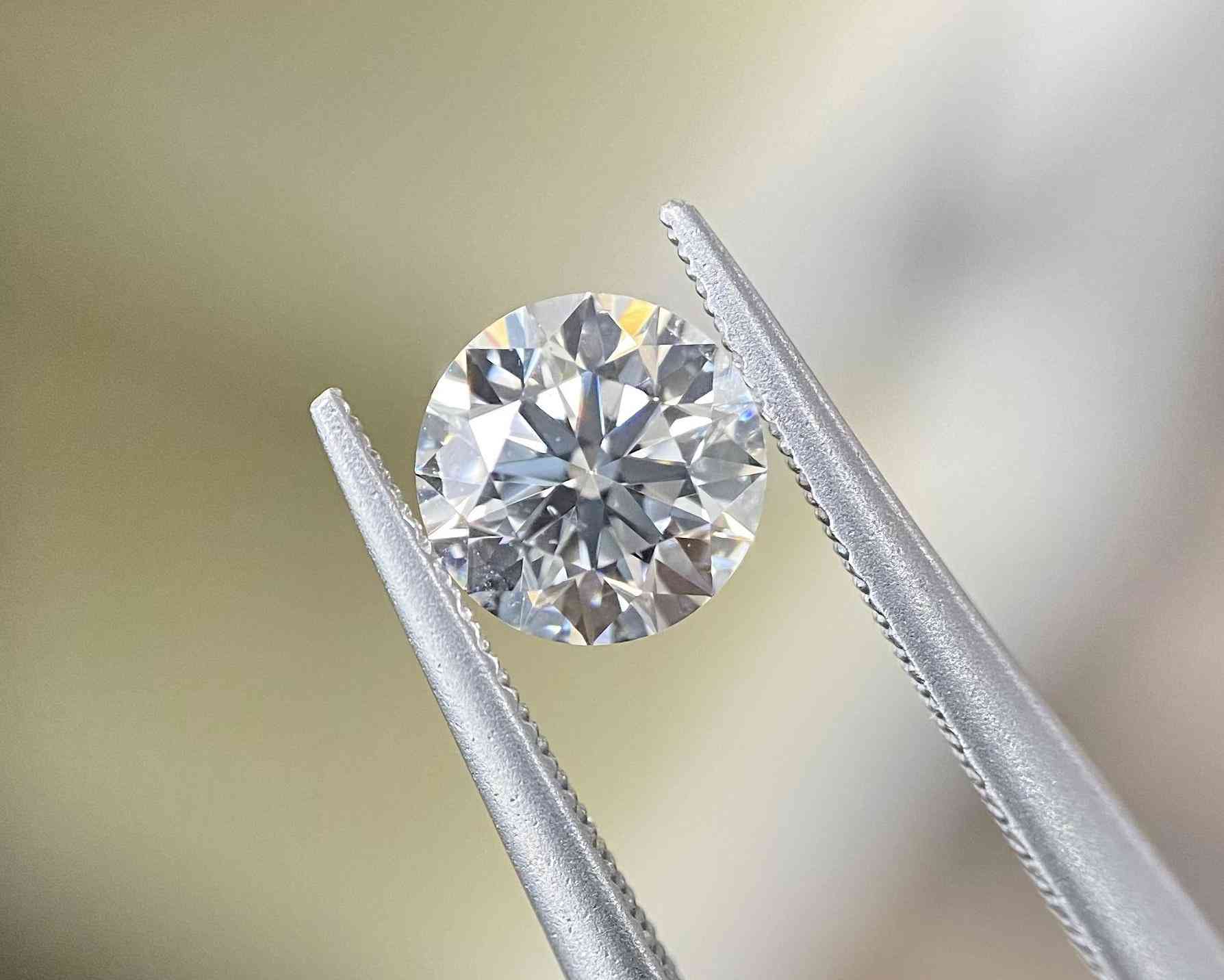 鉆石切工的5個(gè)等級(jí)(鉆石切工分別是哪幾項(xiàng))