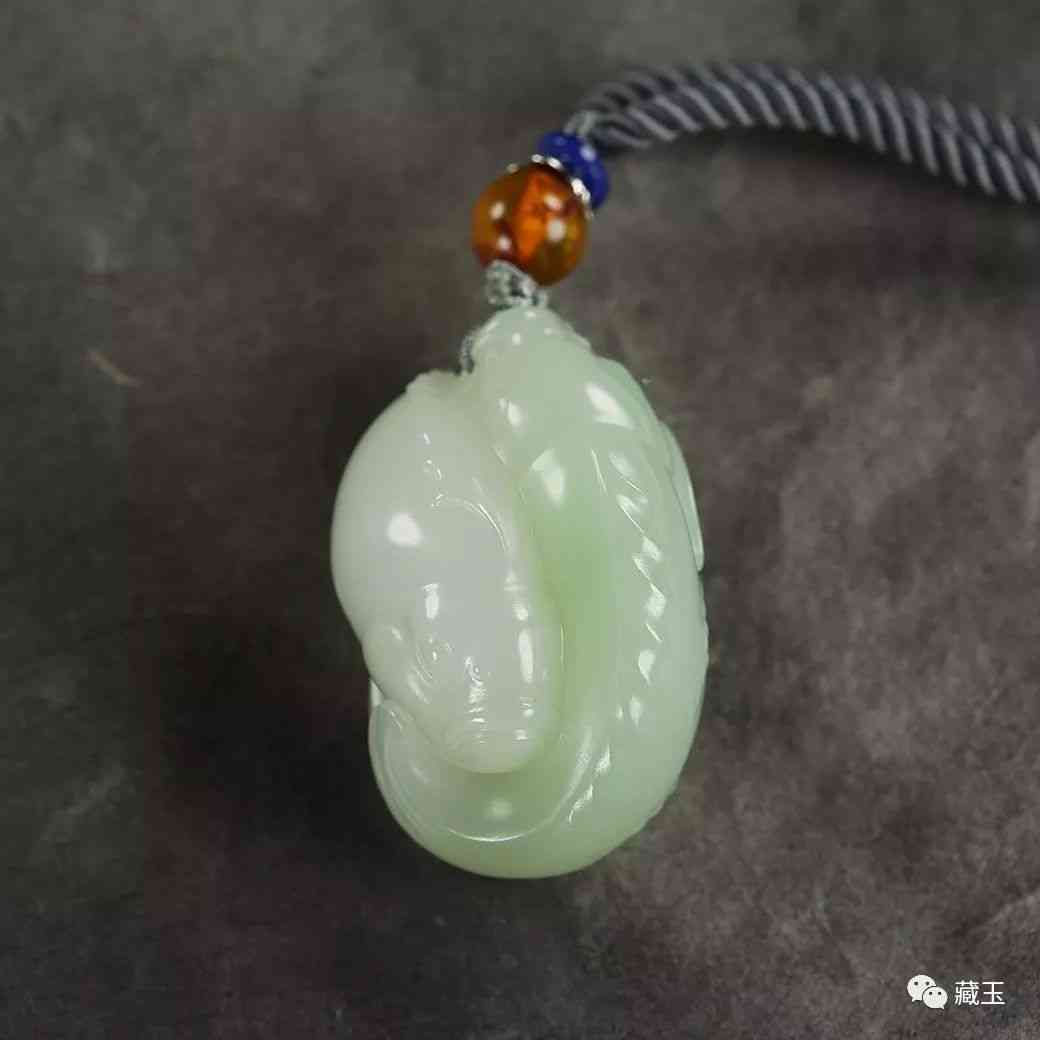 翠青玉手鐲價格(翠青手鐲圖片)插圖3