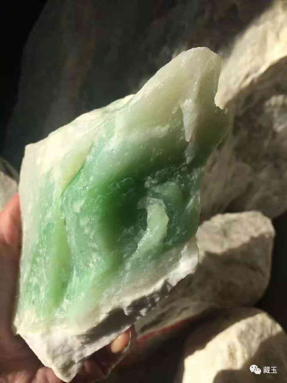 翠青玉手鐲價格(翠青手鐲圖片)插圖10