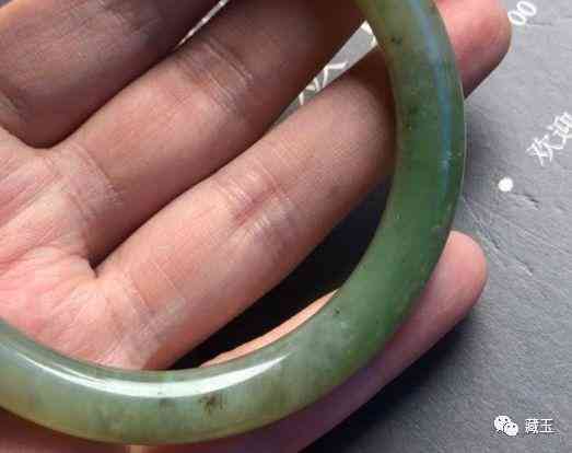 翠青玉手鐲價格(翠青手鐲圖片)插圖13