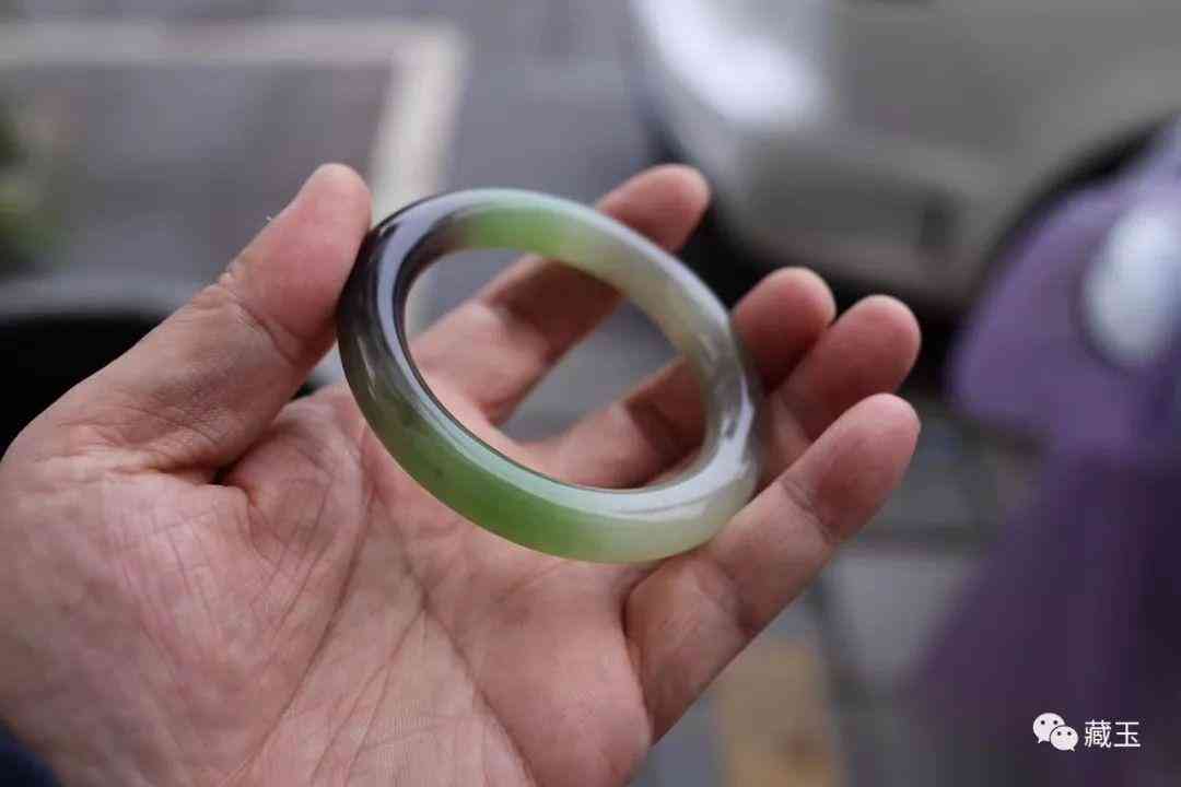 翠青玉手鐲價格(翠青手鐲圖片)插圖17